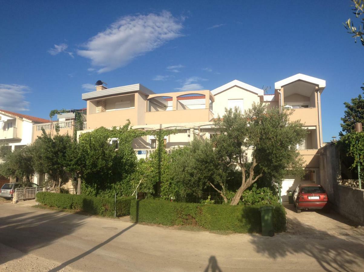 Apartments Dubravka Pirovac Exterior foto